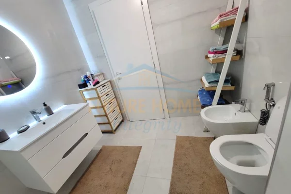 Shtepi ne shitje 1+1 ne Tirane - 180,000 Euro