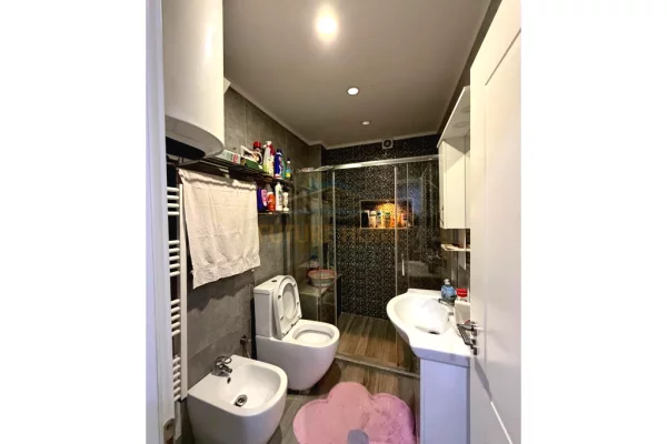 Shtepi ne shitje 2+1 ne Tirane - 160,000 Euro