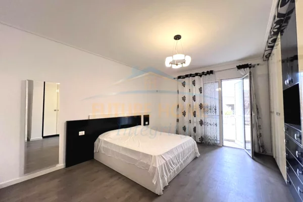 Shtepi me qera Shtepi Private ne Tirane, 5+1, Mobilimi E mobiluar, Pagesa 1,500  Euro.