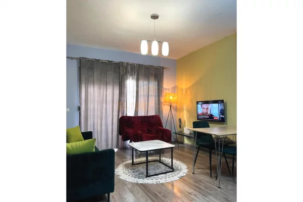 Shtepi me qera 1+1 ne Tirane - 450 Euro