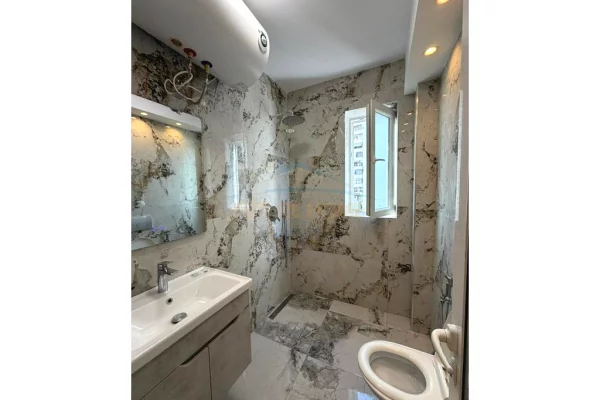 Shtepi ne shitje 1+1 ne Tirane - 235,000 Euro