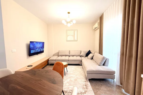 Shtepi ne shitje Apartament ne Tirane, 1+1, Mobilimi E mobiluar, Pagesa 108,000  Euro.