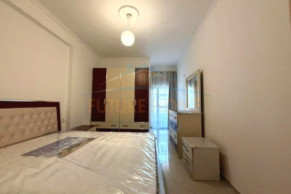 Shtepi me qera Apartament ne Tirane, 2+1, Mobilimi E mobiluar, Pagesa 500  Euro.