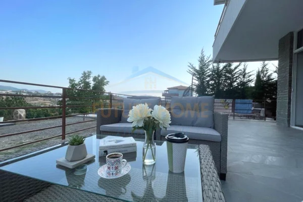 Shtepi me qera 3+1 ne Tirane - 2,000 Euro