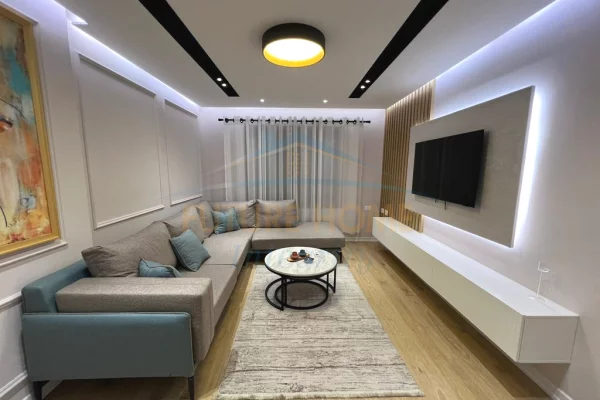 Shtepi me qera 2+1 ne Tirane - 550 Euro