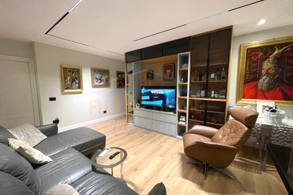 Shtepi me qera 2+1 ne Tirane - 1,500 Euro