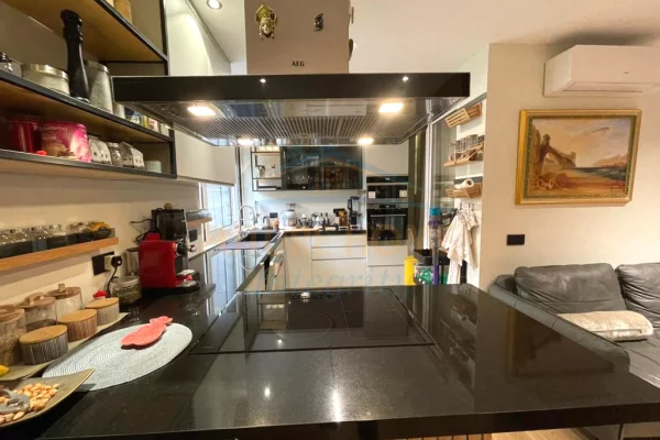 Shtepi me qera Apartament ne Tirane, 2+1, Mobilimi E mobiluar, Pagesa 1,500  Euro.