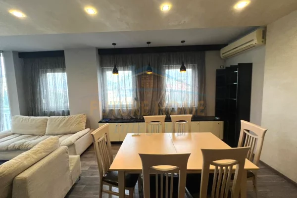 Shtepi me qera Apartament ne Tirane, 2+1, Mobilimi E mobiluar, Pagesa 1,100  Euro.