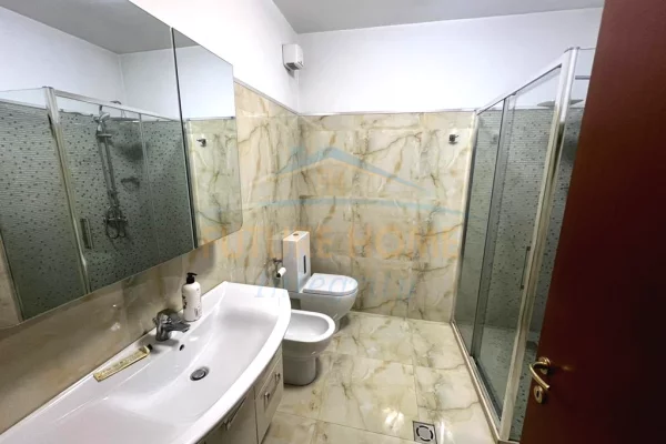 Shtepi me qera 2+1 ne Tirane - 1,100 Euro