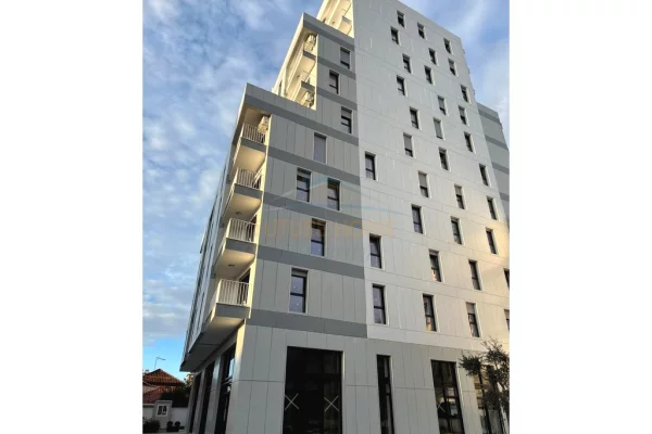 Shitet, Apartament 2+1+2, Xhamlliku,