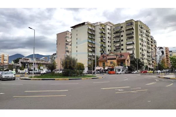 Ambient biznesi me qera 1+1 ne Tirane - 1,700 Euro