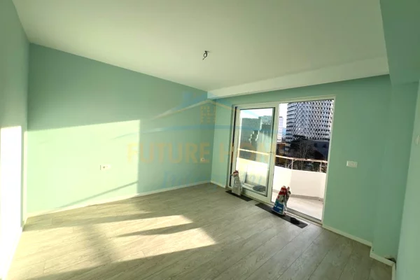 Shtepi me qera Apartament ne Tirane, 3+1, Mobilimi Bosh, pa mobiluar, Pagesa 1,200  Euro.