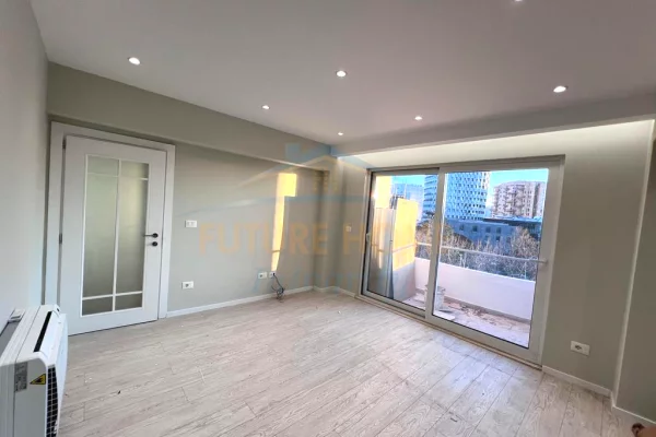 Appartamento in affitto a Tirana 3+1, Vuoto