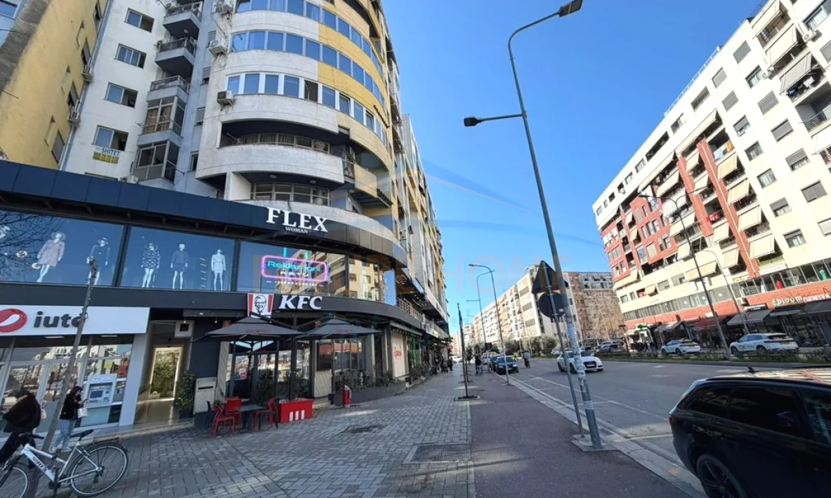 Appartamento in affitto a Tirana 3+1, Vuoto