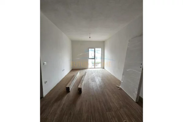 Apartment for sale in Tirana 2+1, Emty