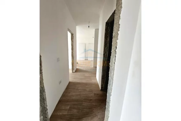 Apartment for sale in Tirana 2+1, Emty