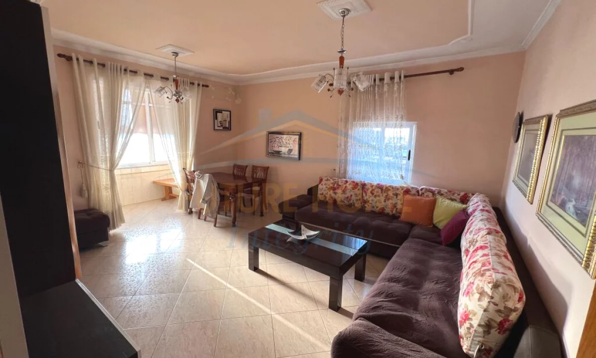 Appartamento in affitto a Tirana 1+1, Arredato