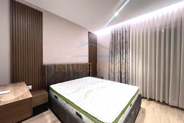 Shtepi me qera Apartament ne Tirane, 3+1, Mobilimi E mobiluar, Pagesa 2,000  Euro.