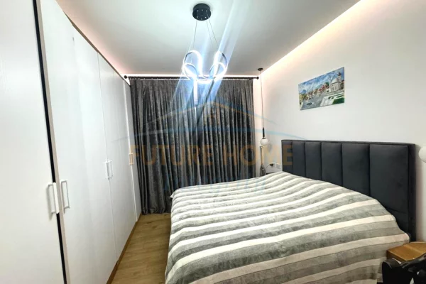 Shtepi ne shitje Apartament ne Tirane, 2+1, Mobilimi E mobiluar, Pagesa 275,000  Euro.