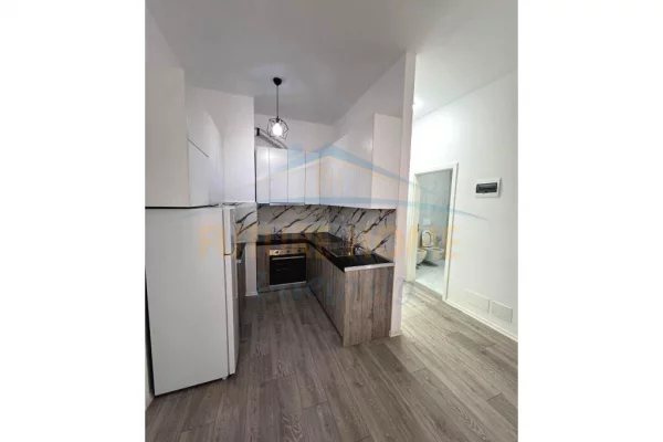 Shtepi me qera Apartament ne Tirane, 2+1, Mobilimi E mobiluar, Pagesa 45,000  Leke.