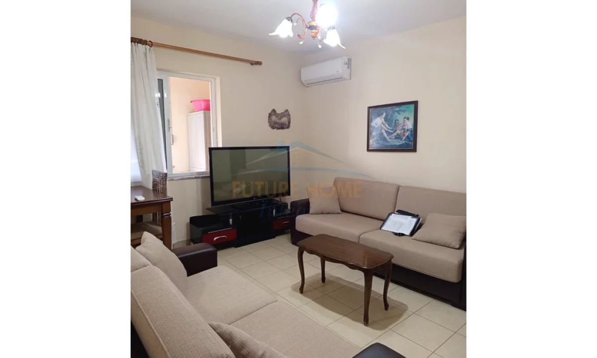 Shtepi me qera Apartament ne Tirane, 3+1, Mobilimi E mobiluar, Pagesa 780  Euro.