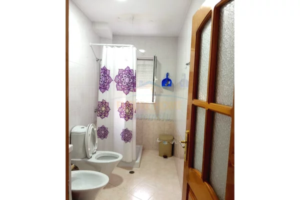 Shtepi me qera Apartament ne Tirane, 3+1, Mobilimi E mobiluar, Pagesa 780  Euro.