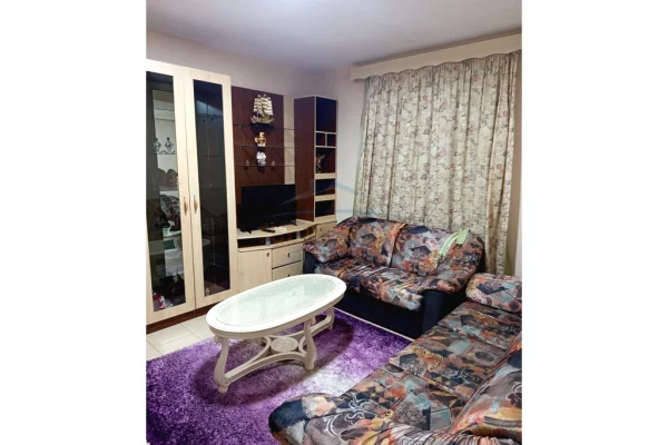 Shtepi me qera Apartament ne Tirane, 3+1, Mobilimi E mobiluar, Pagesa 780  Euro.