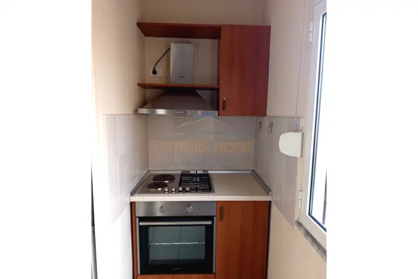 Shtepi me qera Apartament ne Tirane, 3+1, Mobilimi E mobiluar, Pagesa 780  Euro.