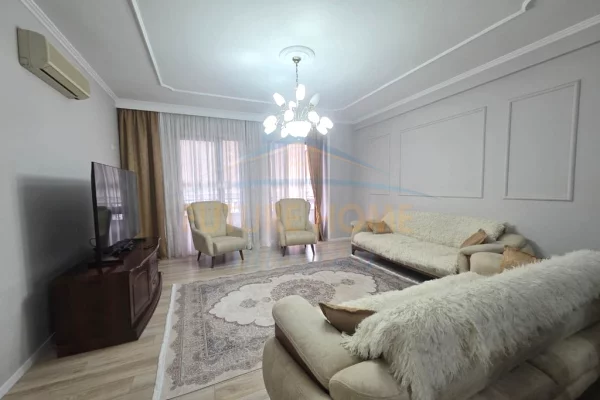 Qera, Apartament 2+1+2, Ish Tregu Elektrik, Tiranë.