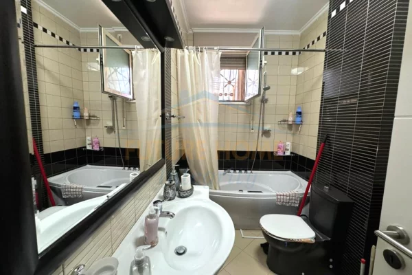 Shtepi me qera Apartament ne Tirane, 2+1, Mobilimi E mobiluar, Pagesa 650  Euro.