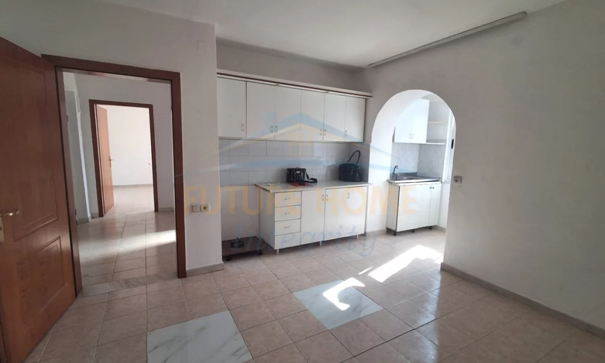 Apartment for rent in Tirana 1+1, Emty