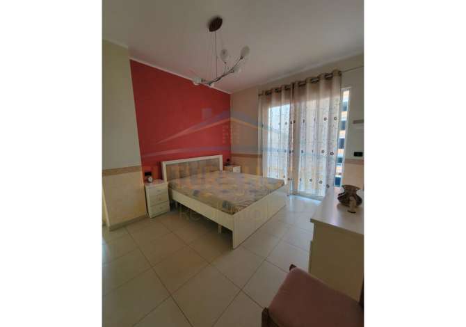 Ambient biznesi me qera 5+1 ne Tirane - 450 Euro