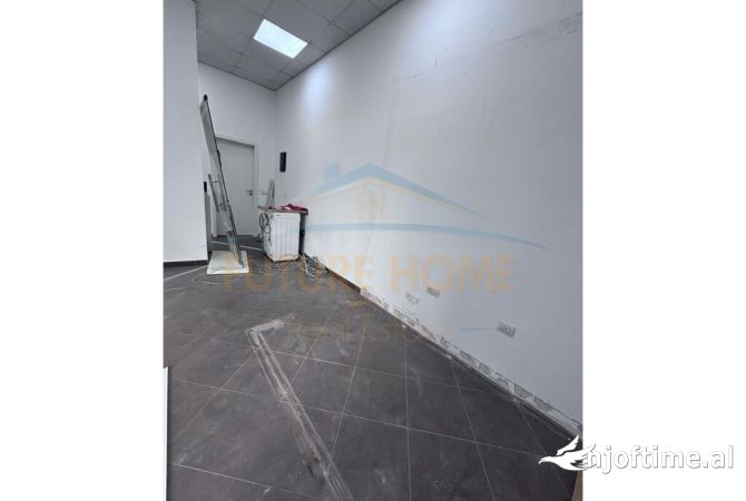 Ambient biznesi me qera 3+1 ne Tirane - 1,000 Euro