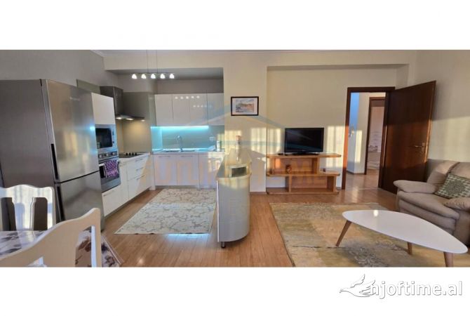 Ambient biznesi me qera 3+1 ne Tirane - 750 Euro