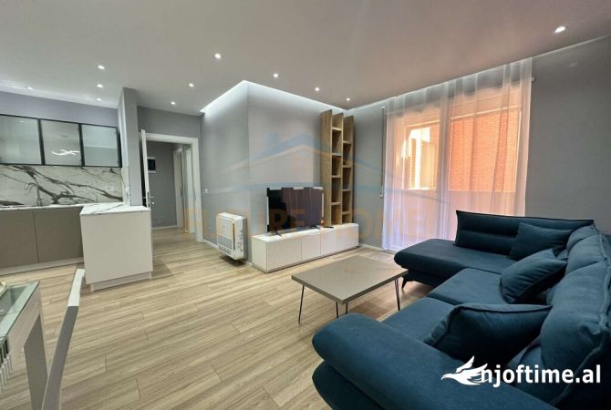 Shtepi me qera Apartament ne Tirane, 2+1, Mobilimi E mobiluar, Pagesa 700  Euro.