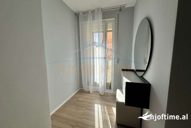 Shtepi me qera Apartament ne Tirane, 2+1, Mobilimi E mobiluar, Pagesa 700  Euro.