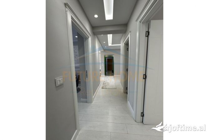 Shtepi me qera Apartament ne Tirane, 3+1, Mobilimi E mobiluar, Pagesa 1,300  Euro.