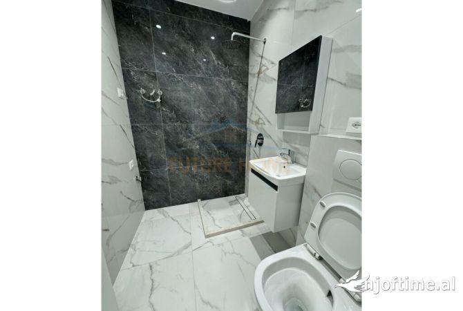 Shtepi ne shitje Apartament ne Tirane, 1+1, Mobilimi E mobiluar, Pagesa 103,000  Euro.