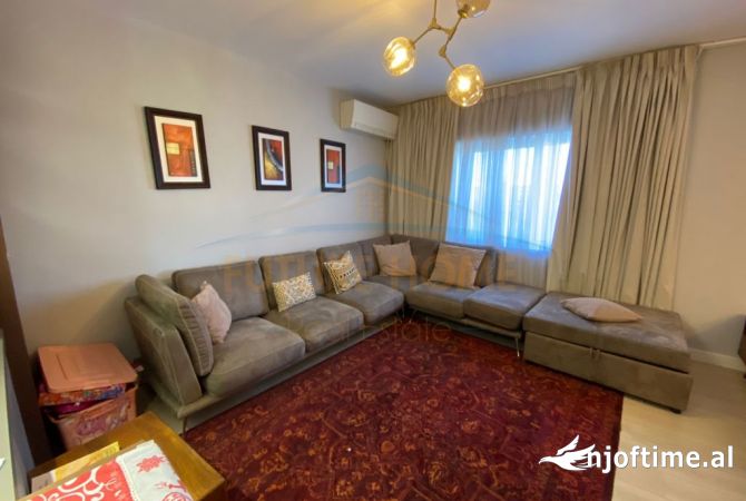 Shtepi me qera 2+1 ne Tirane - 650 Euro
