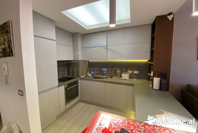 Shtepi me qera Apartament ne Tirane, 2+1, Mobilimi E mobiluar, Pagesa 650  Euro.