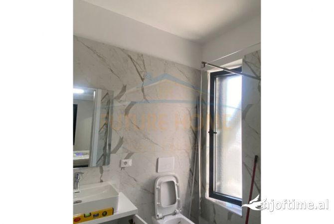 Shtepi me qera Apartament ne Tirane, 2+1, Mobilimi E mobiluar, Pagesa 650  Euro.