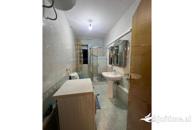 Shtepi me qera 1+1 ne Tirane - 450 Euro