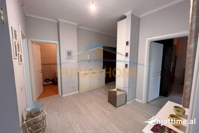 Shtepi ne shitje Apartament ne Tirane, 3+1, Mobilimi E mobiluar, Pagesa 231,000  Euro.