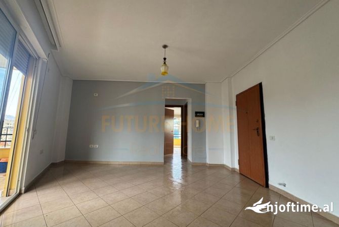 Shtepi me qera Apartament ne Tirane, 2+1, Mobilimi Pjeserisht e mobiluar, Pagesa 450  Euro.