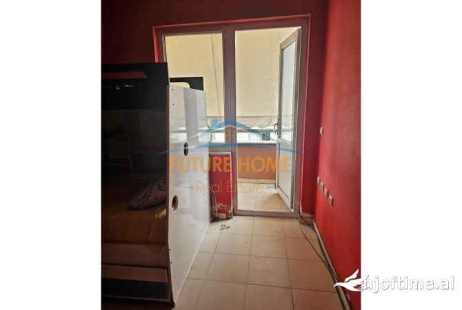 Shtepi ne shitje Apartament ne Tirane, 2+1, Mobilimi E mobiluar, Pagesa 134,000  Euro.