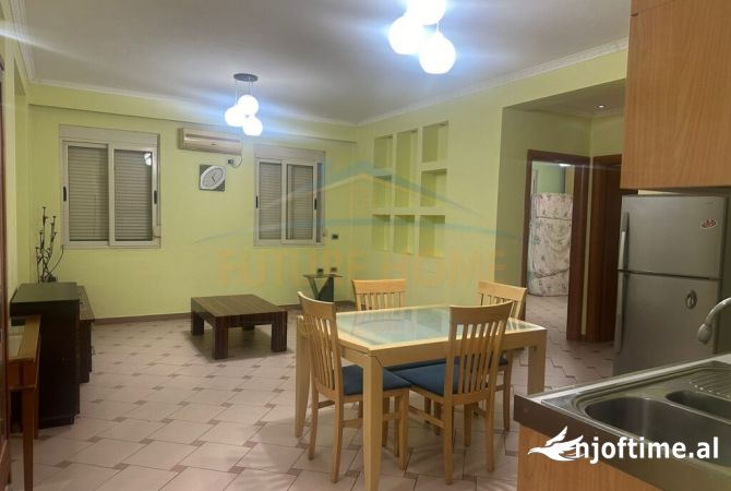 Shtepi me qera Apartament ne Tirane, 1+1, Mobilimi Pjeserisht e mobiluar, Pagesa 650  Euro.