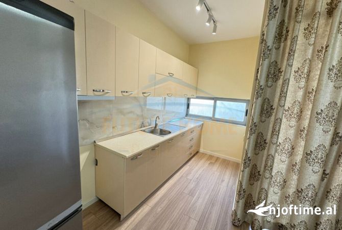 Shtepi ne shitje Apartament ne Tirane, 2+1, Mobilimi E mobiluar, Pagesa 138,000  Euro.