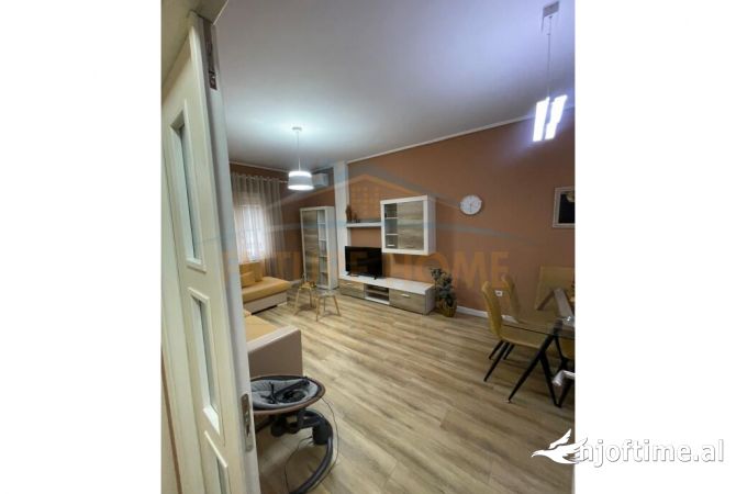 Shtepi me qera 1+1 ne Tirane - 700 Euro