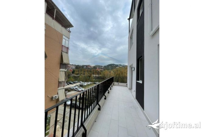 Shtepi me qera 2+1 ne Tirane - 1,000 Euro