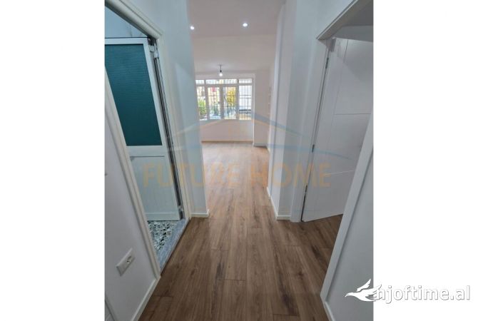 Shtepi ne shitje Apartament ne Tirane, 2+1, Mobilimi Bosh, pa mobiluar, Pagesa 120,000  Euro.